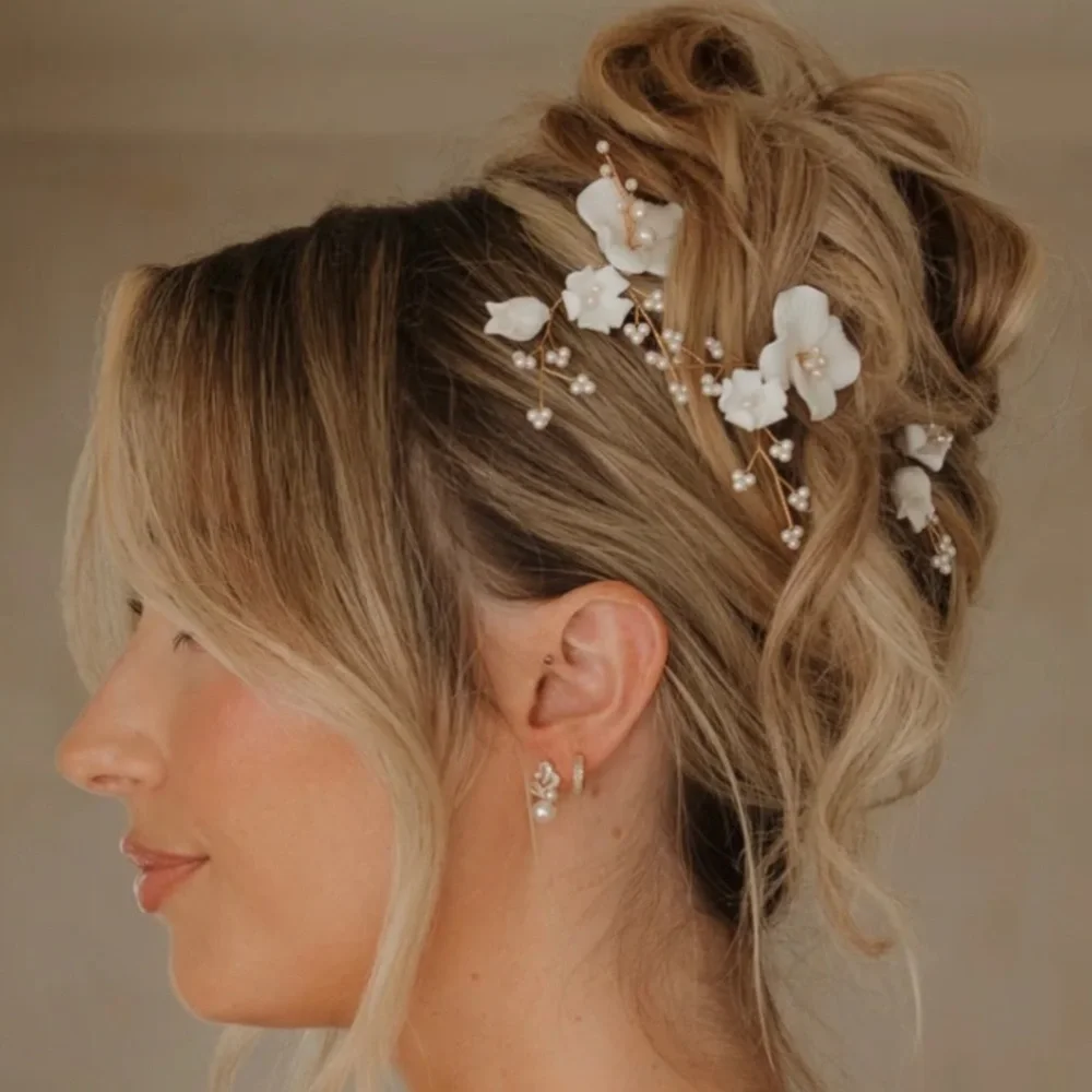 Elegant White Floral Hair Pins